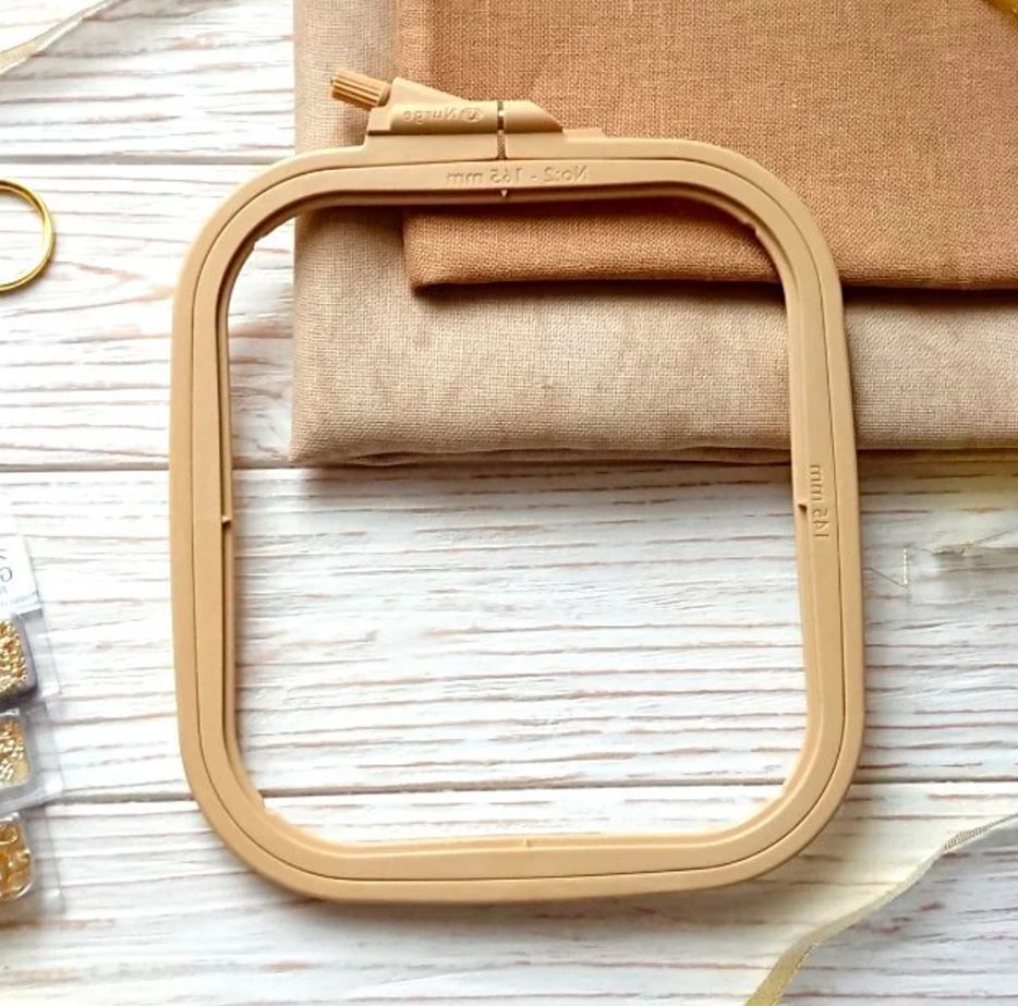 Cerc pentru Broderie Pătrat de Culoarea Bej din Plastic, 300-2