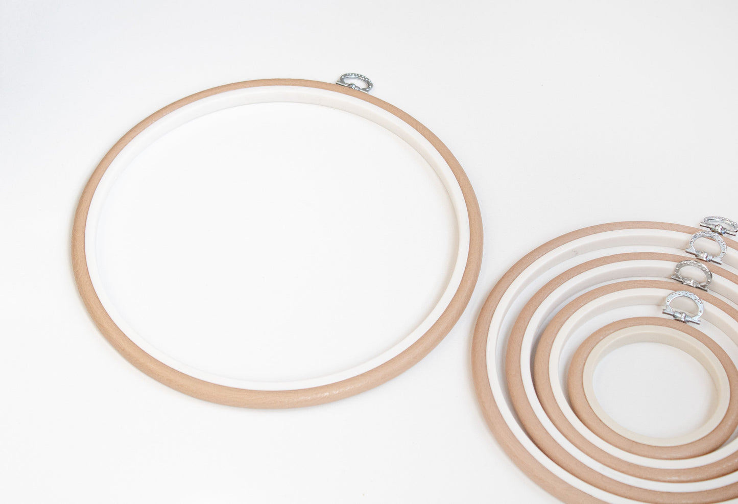 Cerc pentru Broderie Rotund de Culoarea Maro, Flexibil, 230-2