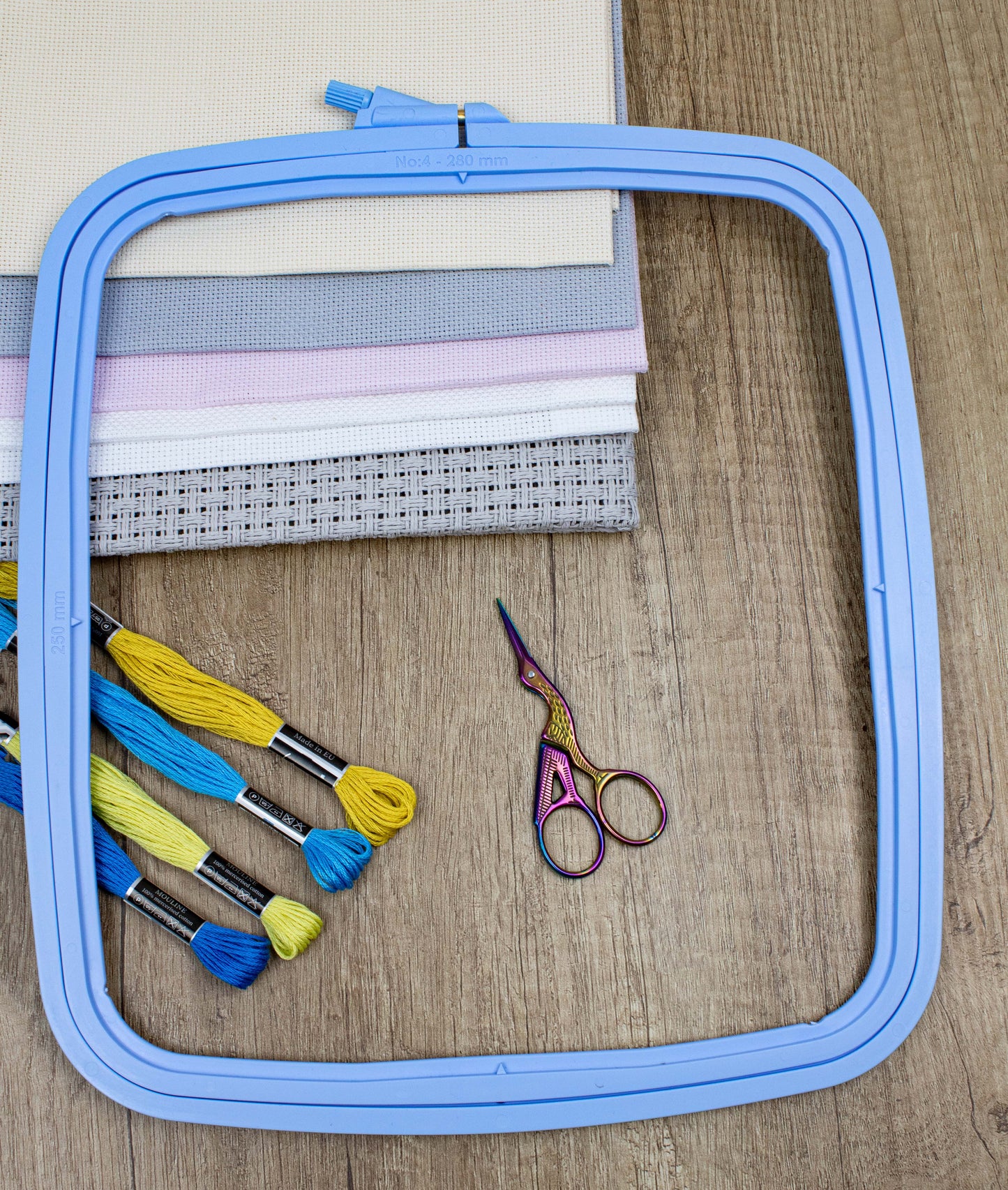 Cerc pentru Broderie Pătrat de Culoarea Bej din Plastic, 300-2