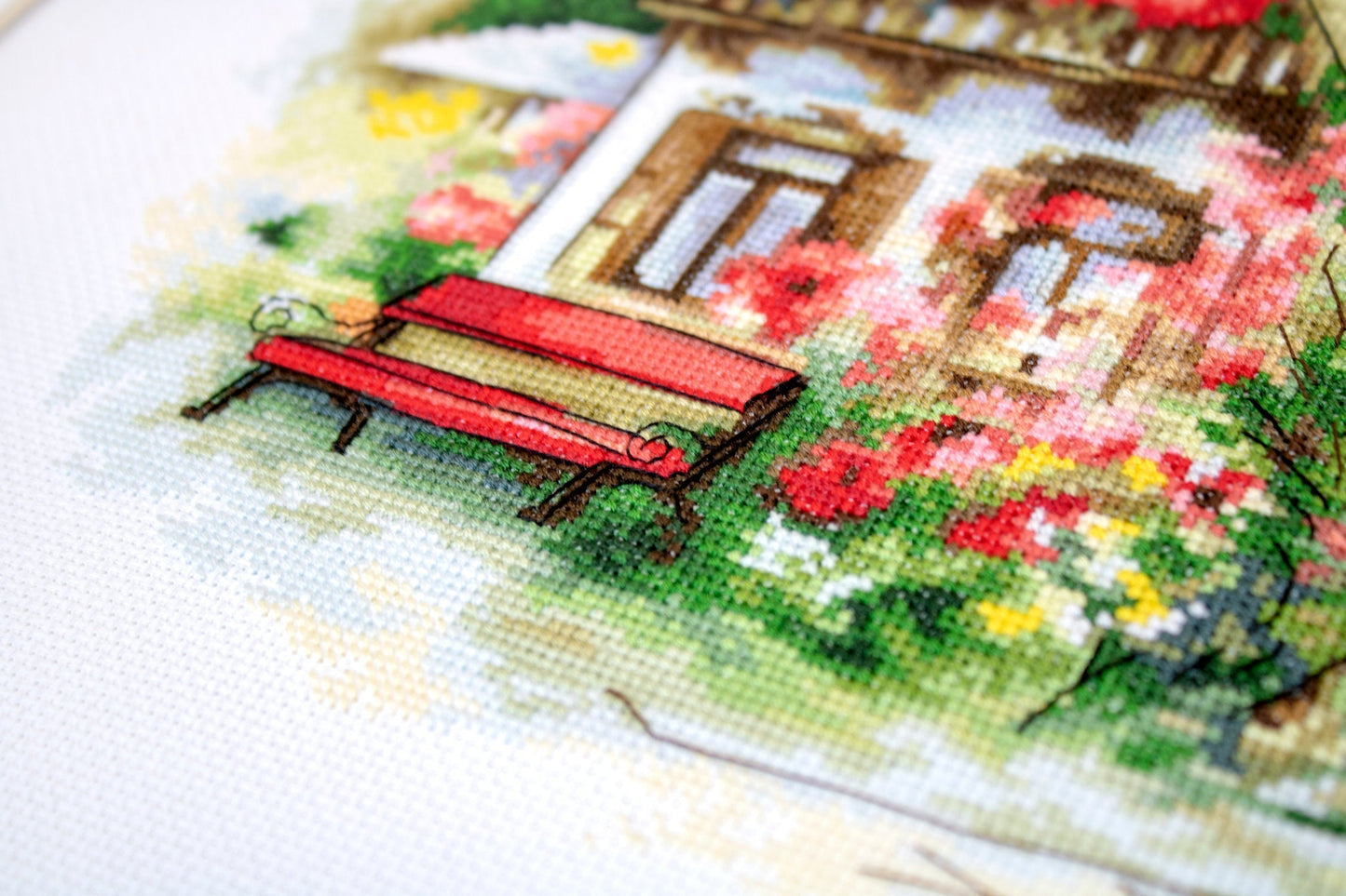 Cross stitch kit Luca-S - BU4005 Beautiful cottage in the country