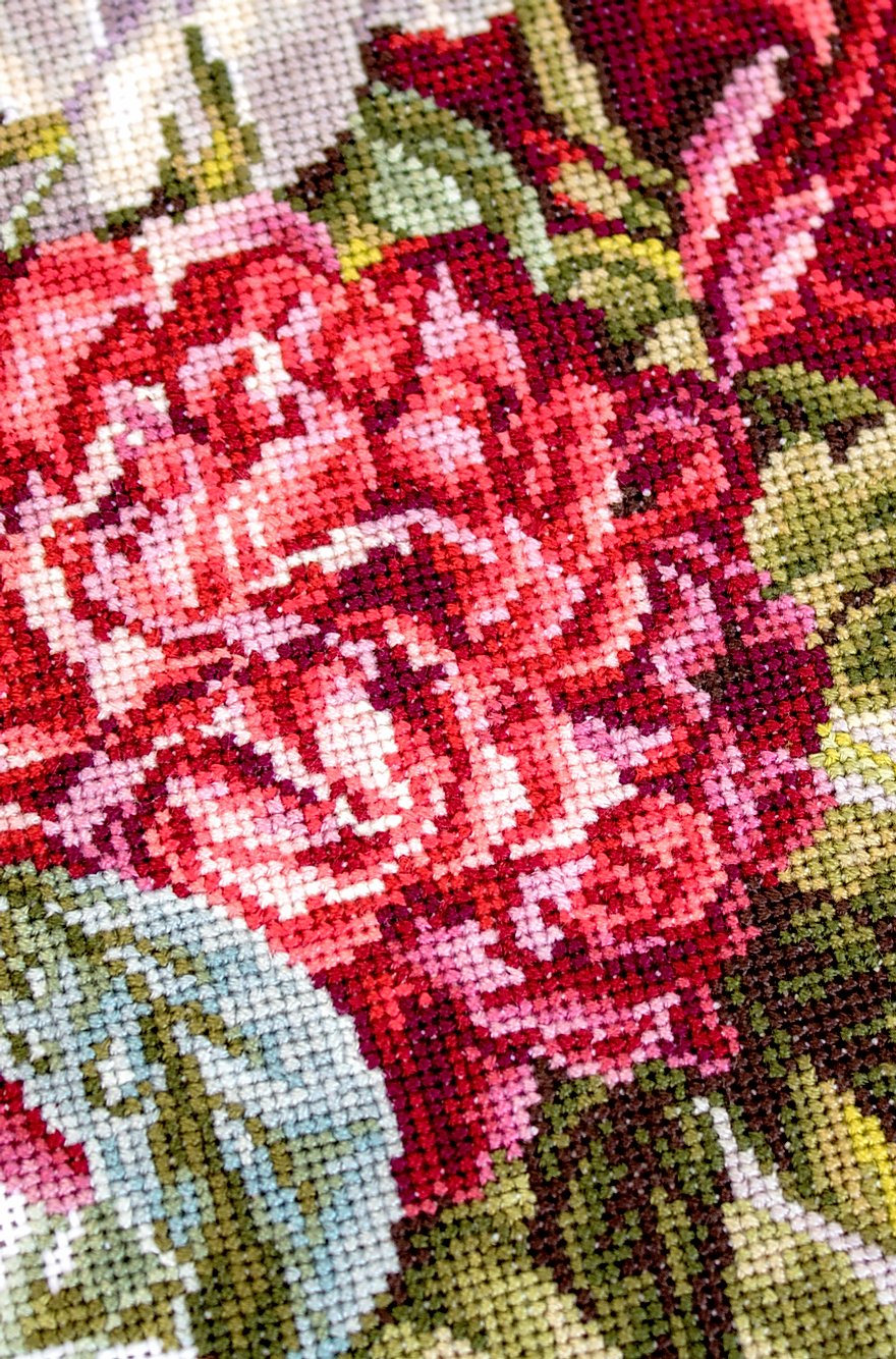 Cross stitch kit Luca-S - B2355 Peonies