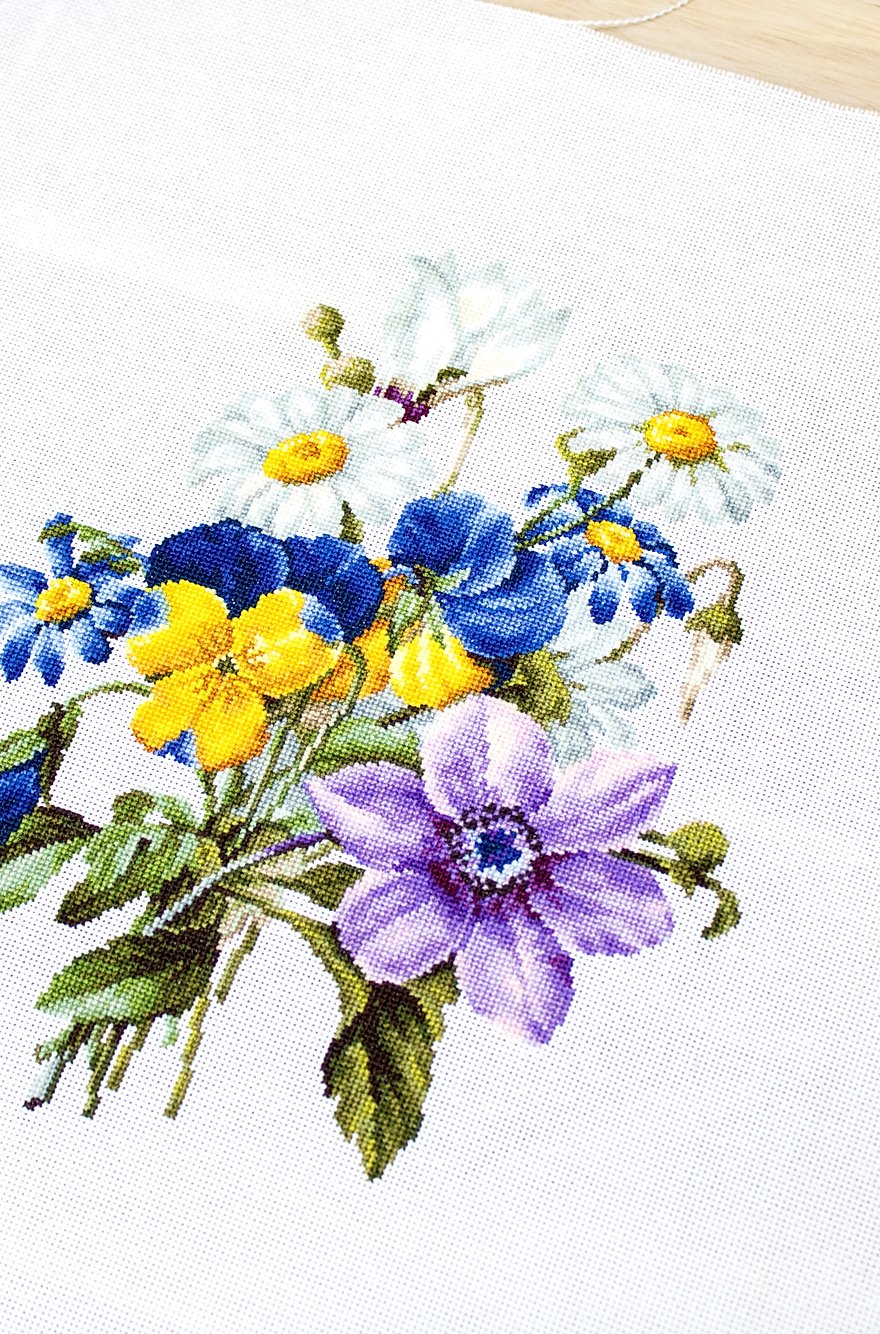 Cross stitch kit Luca-S - B2348 Bouquet of flowers