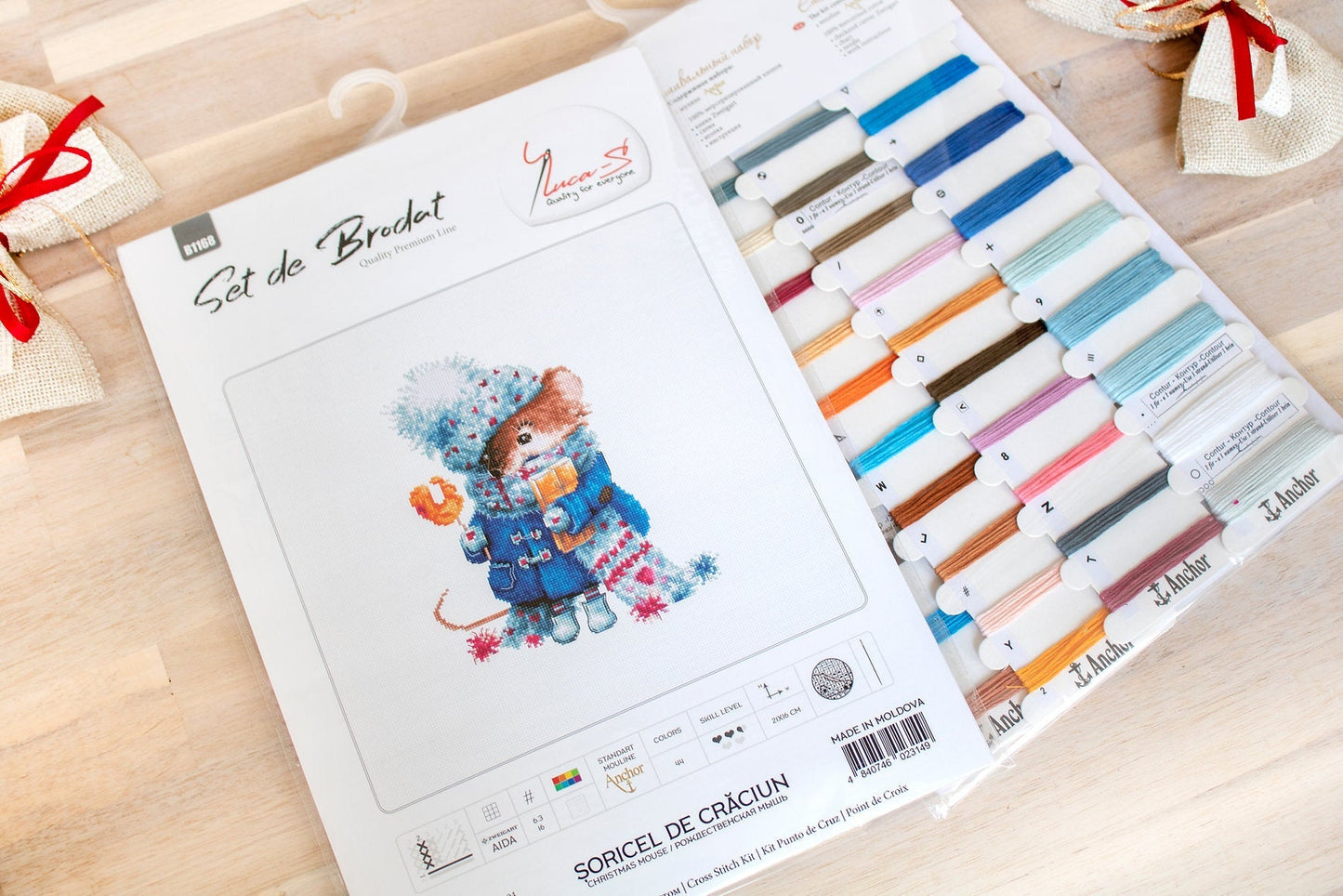 Set de brodat în cruciuliță Luca-S - B1168 Șoricel de Crăciun