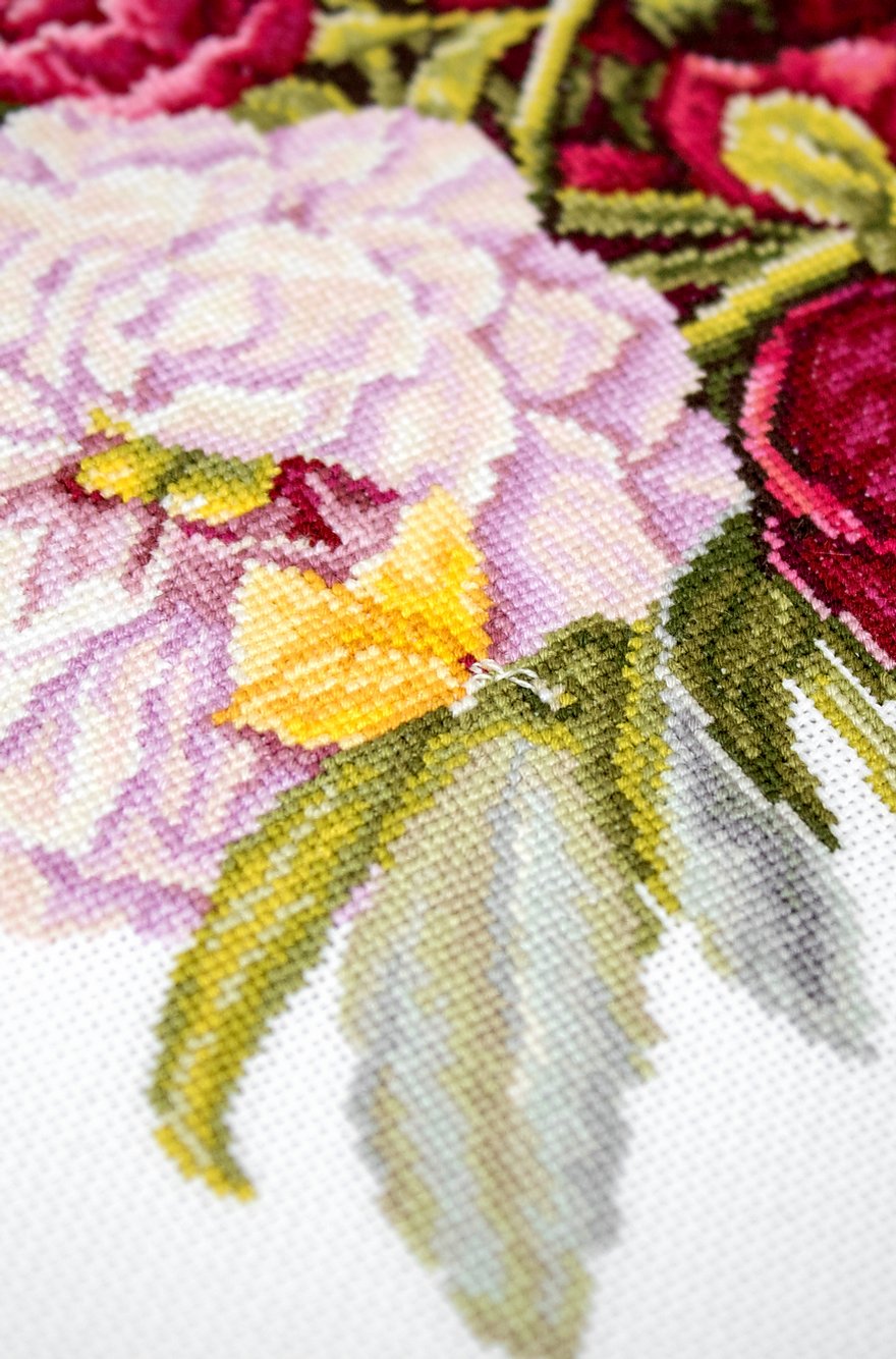 Cross stitch kit Luca-S - B2354 Bouquet of peonies