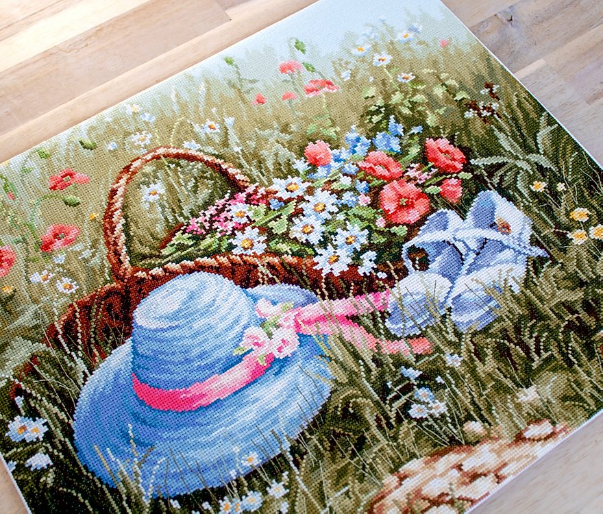 Cross stitch kit Luca-S - BU4020 Glade with poppies