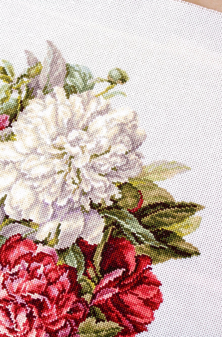 Cross stitch kit Luca-S - B2355 Peonies