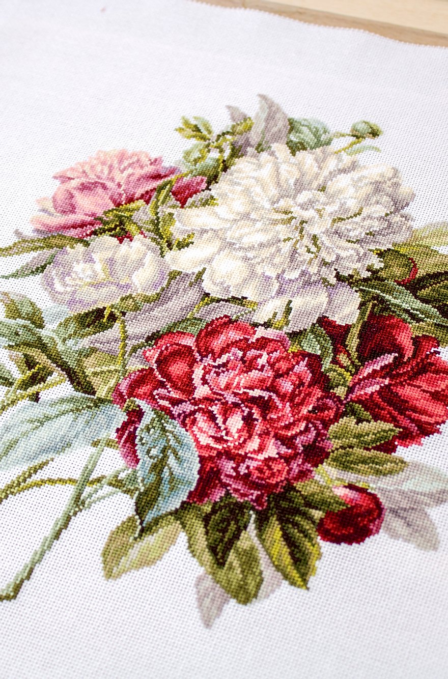 Cross stitch kit Luca-S - B2355 Peonies