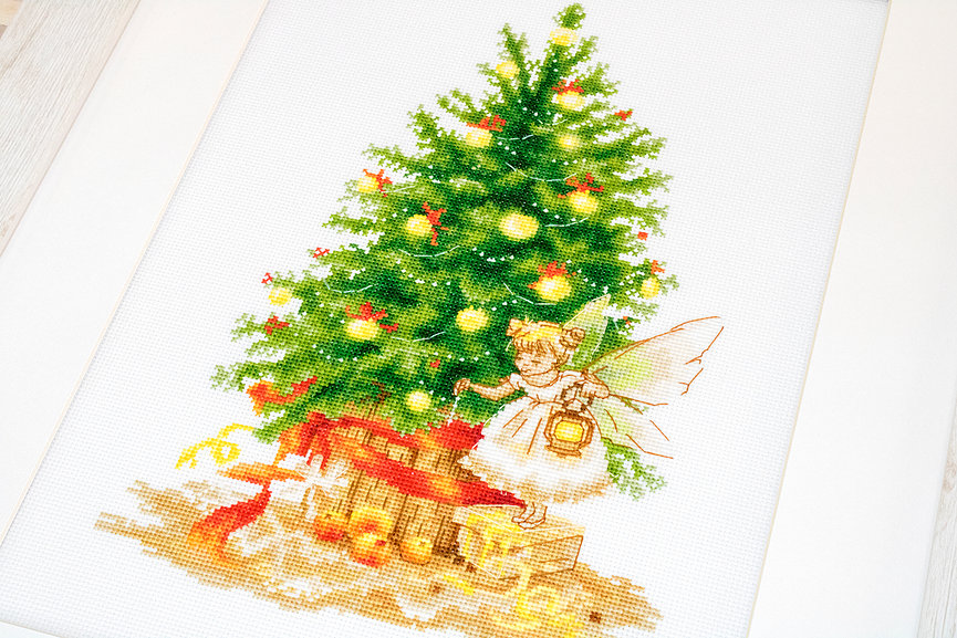 Cross stitch kit Luca-S - B1117 Christmas Tree