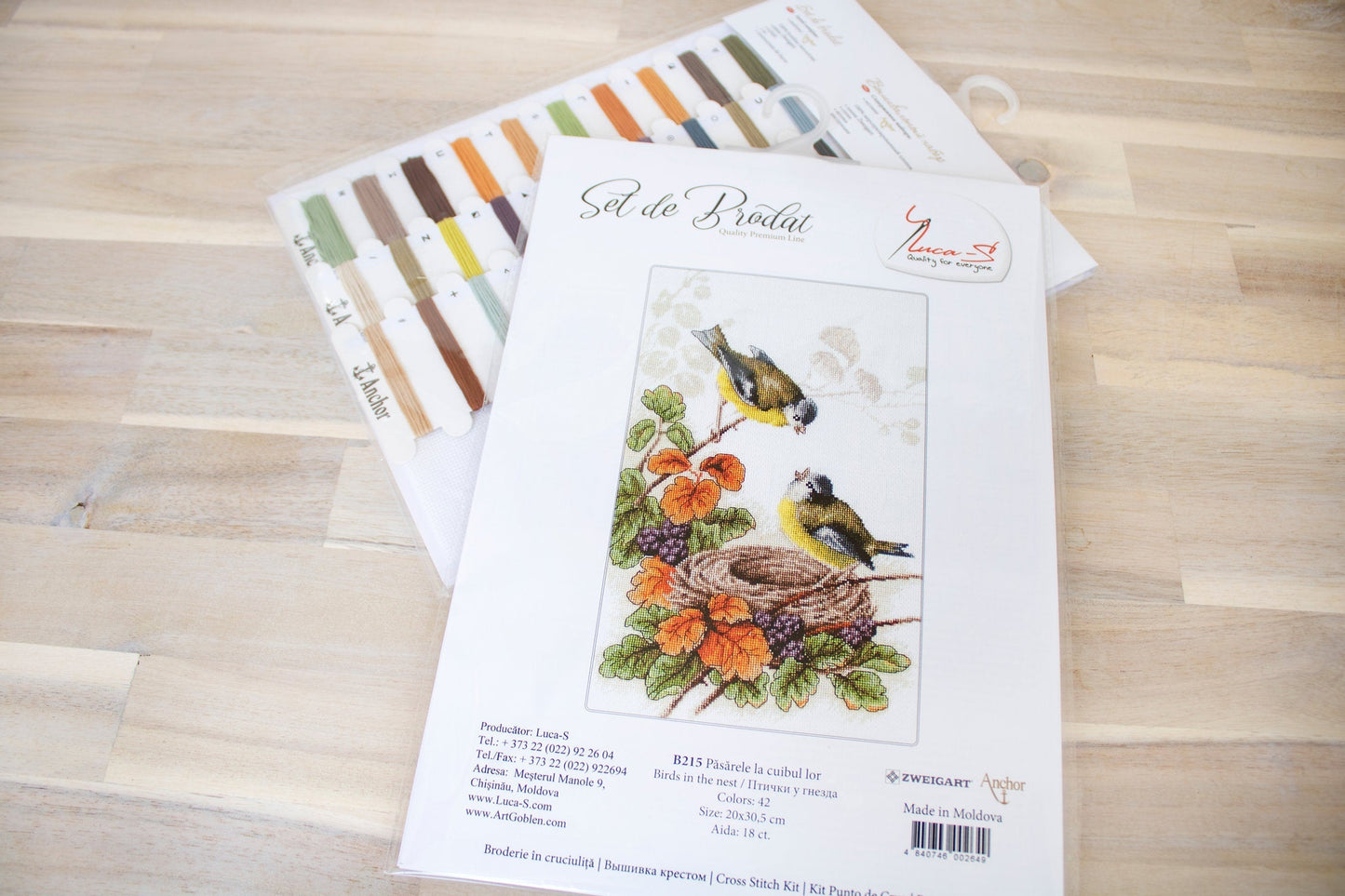 Set de brodat în cruciuliță Luca-S - B215 Păsărelele la cuibuşor