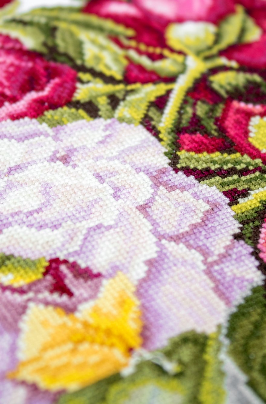 Cross stitch kit Luca-S - B2354 Bouquet of peonies