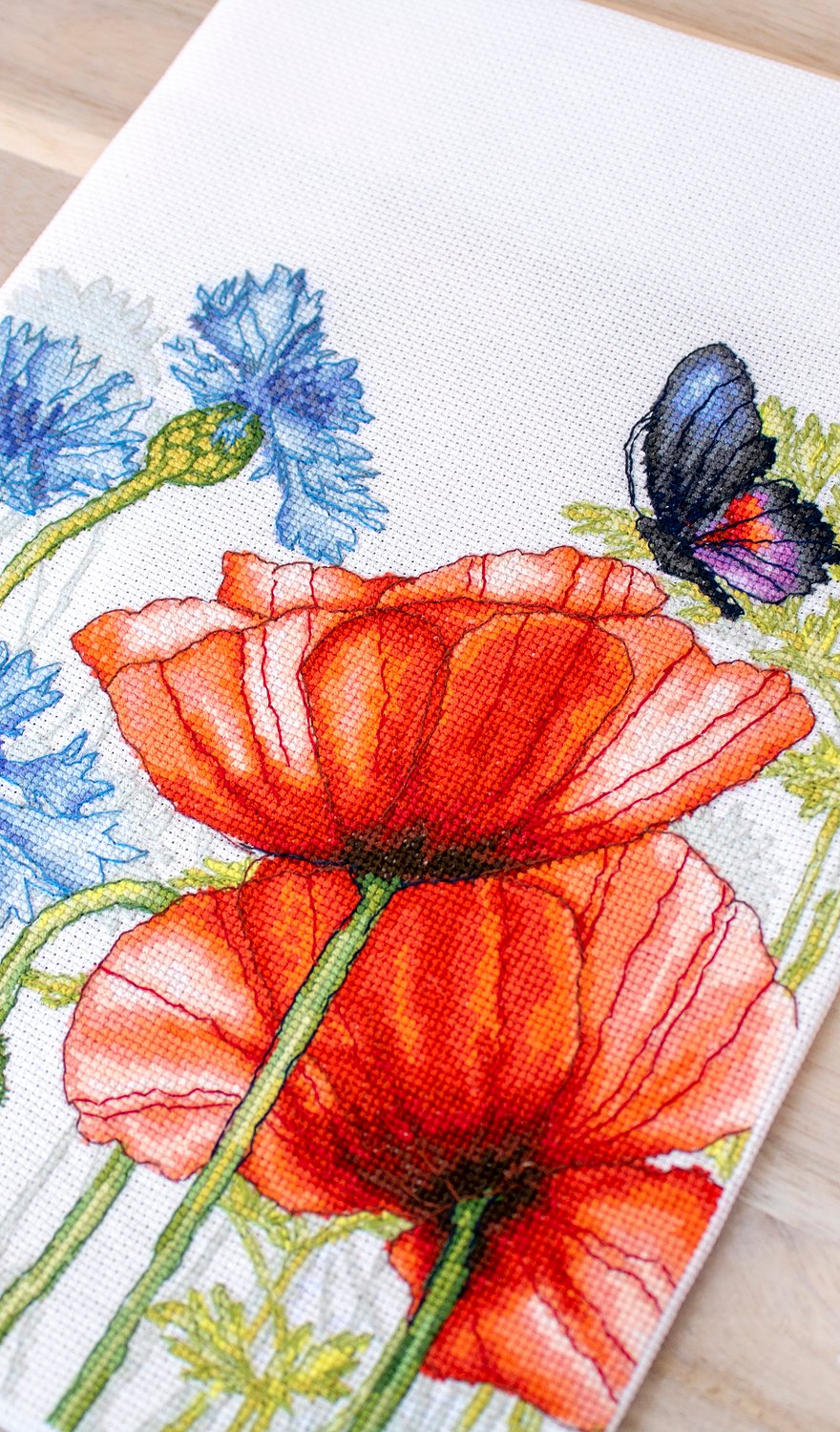 Cross stitch kit Luca-S - BU4018 Poppies and butterflies