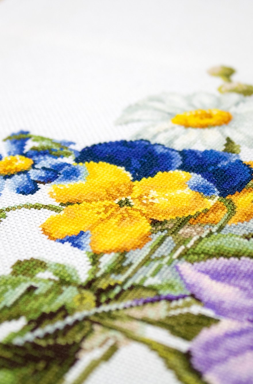 Cross stitch kit Luca-S - B2348 Bouquet of flowers