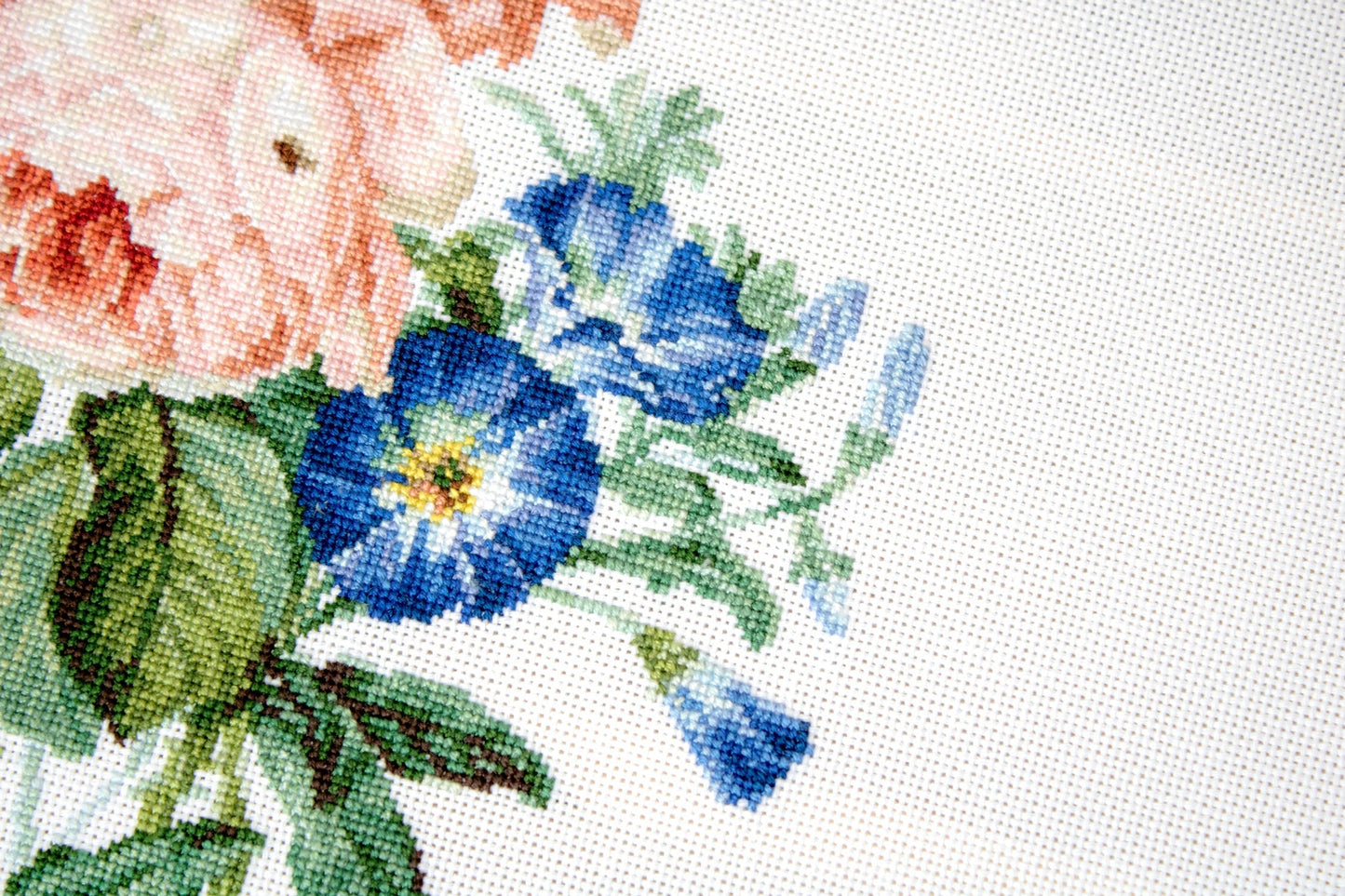 Cross stitch kit Luca-S - B2351 Bouquet of roses