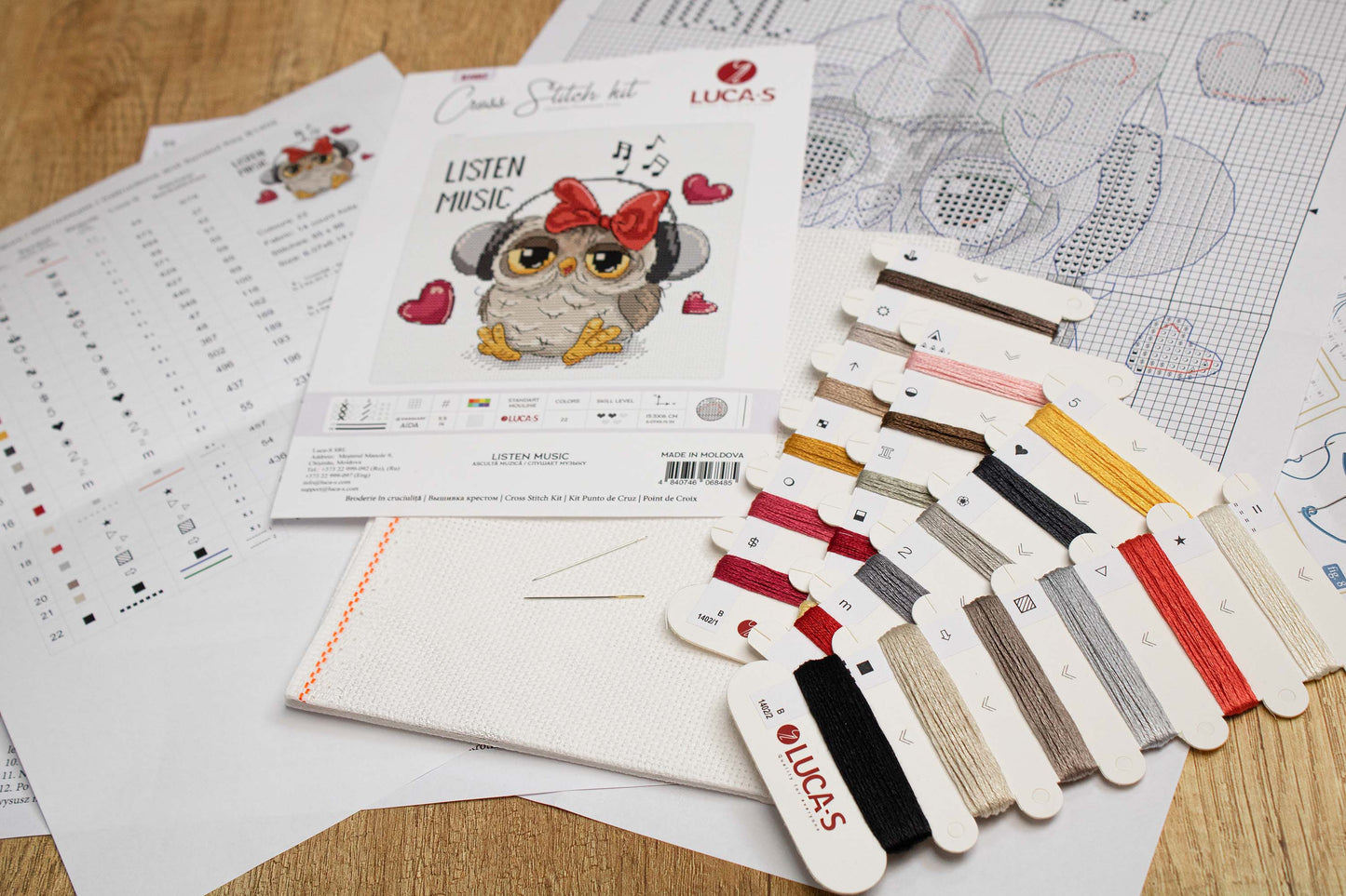 Cross stitch kit Luca-S - B1402 Listen to Music