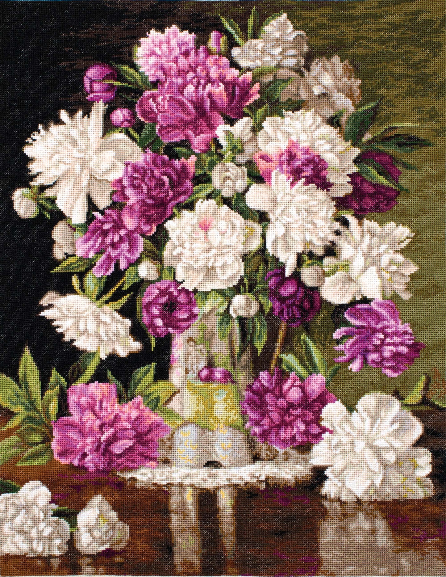Luca-S embroidery kit - Red and white peonies, G608