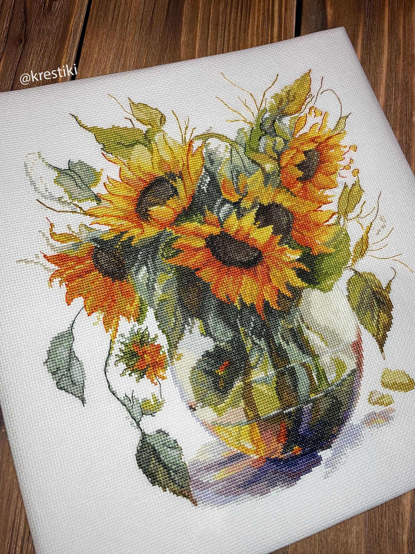 Cross stitch kit Luca-S - Sunflower Vase, B7025