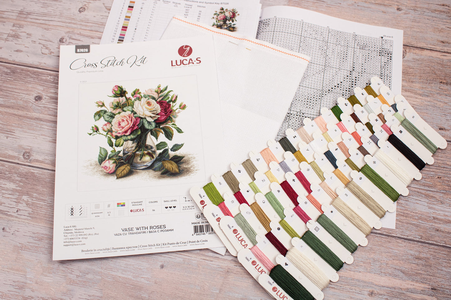 Cross stitch kit Luca-S - Vase with roses, B7026