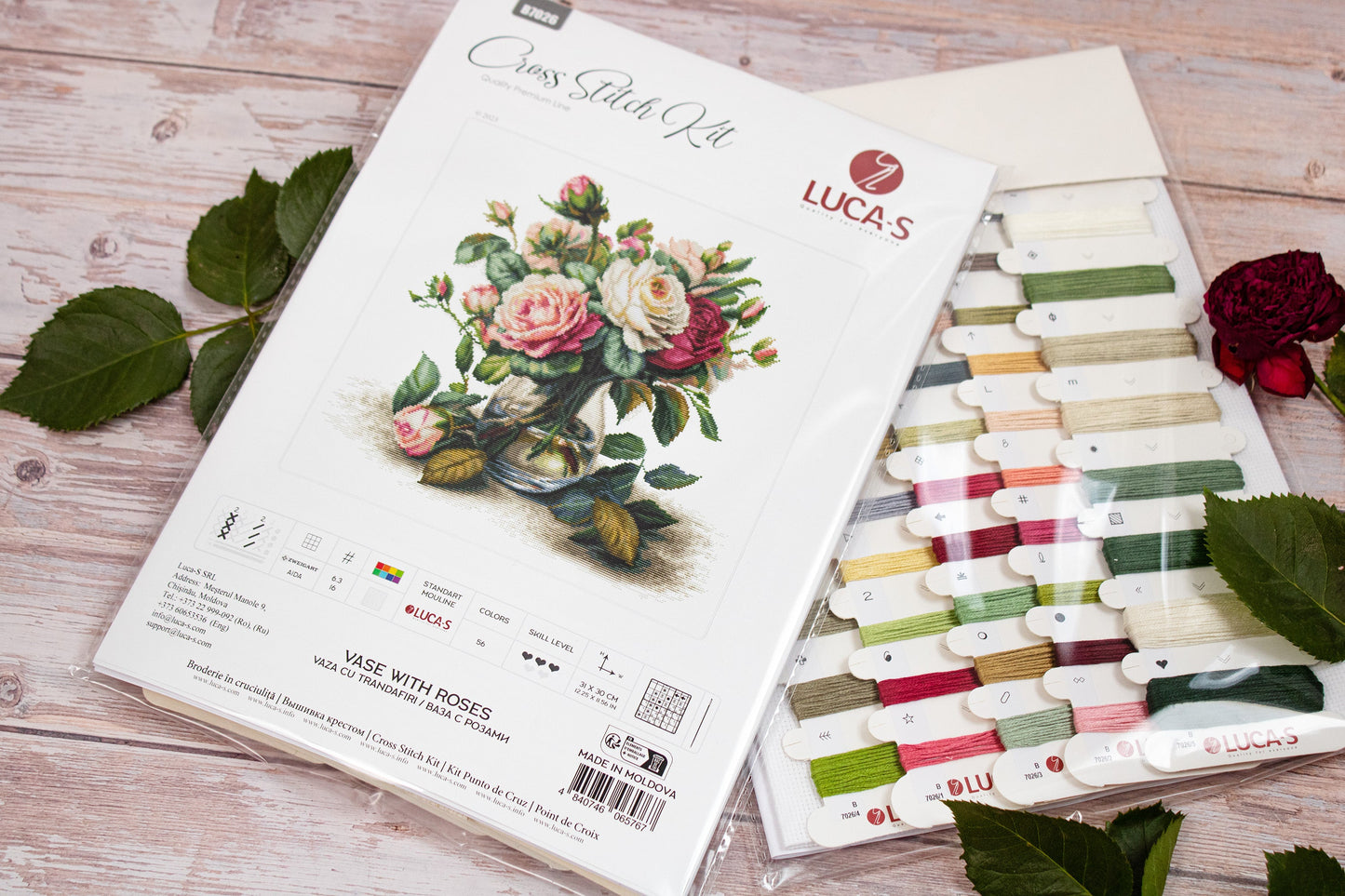 Cross stitch kit Luca-S - Vase with roses, B7026