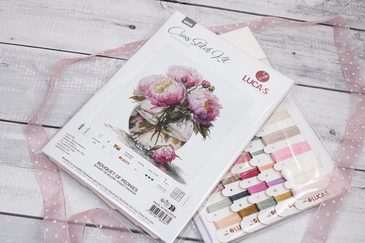 Set de brodat în cruciuliță Luca-S - Buchet de Bujori B7028