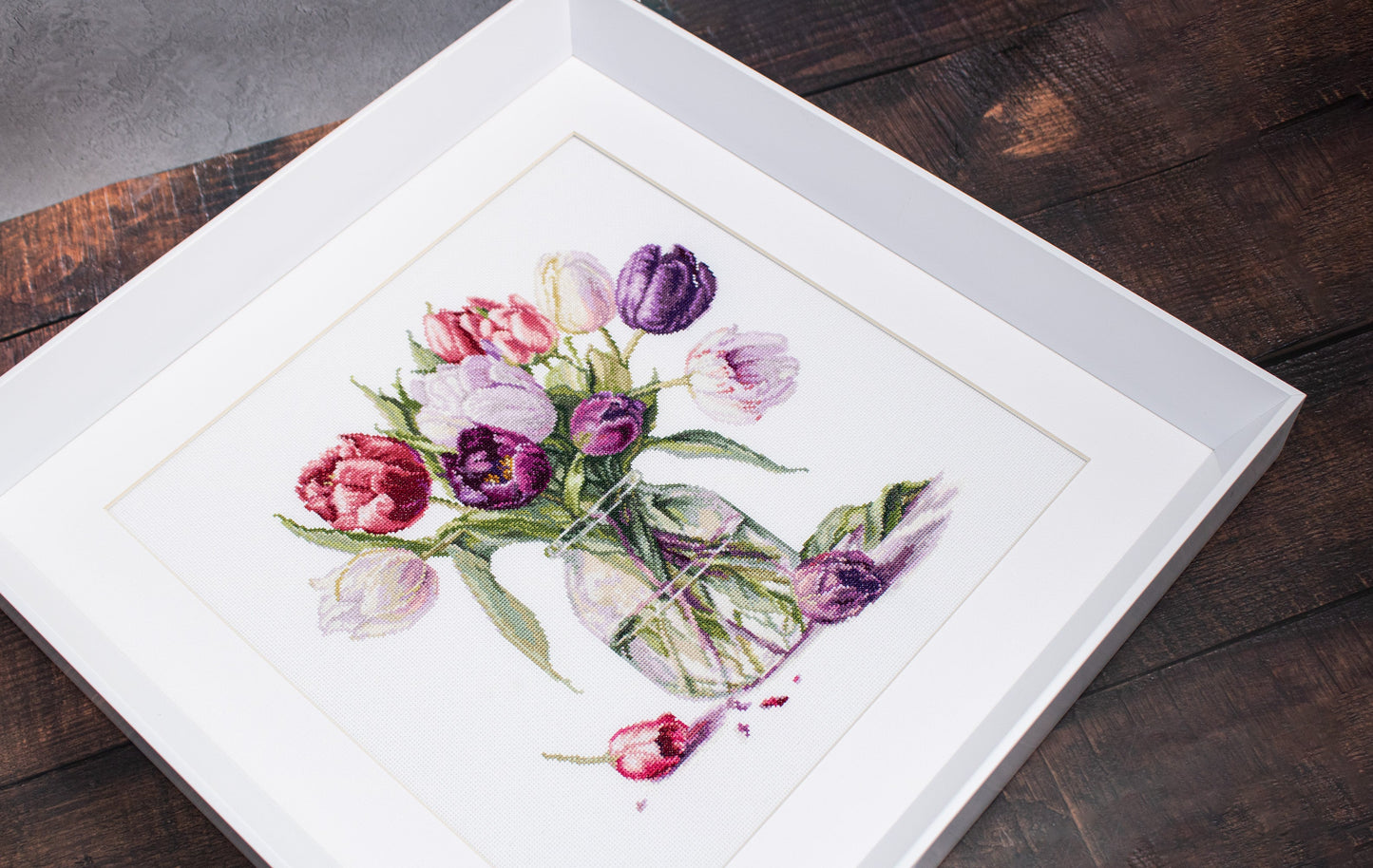 Cross stitch kit Luca-S - B7029 Bouquet of Tulips