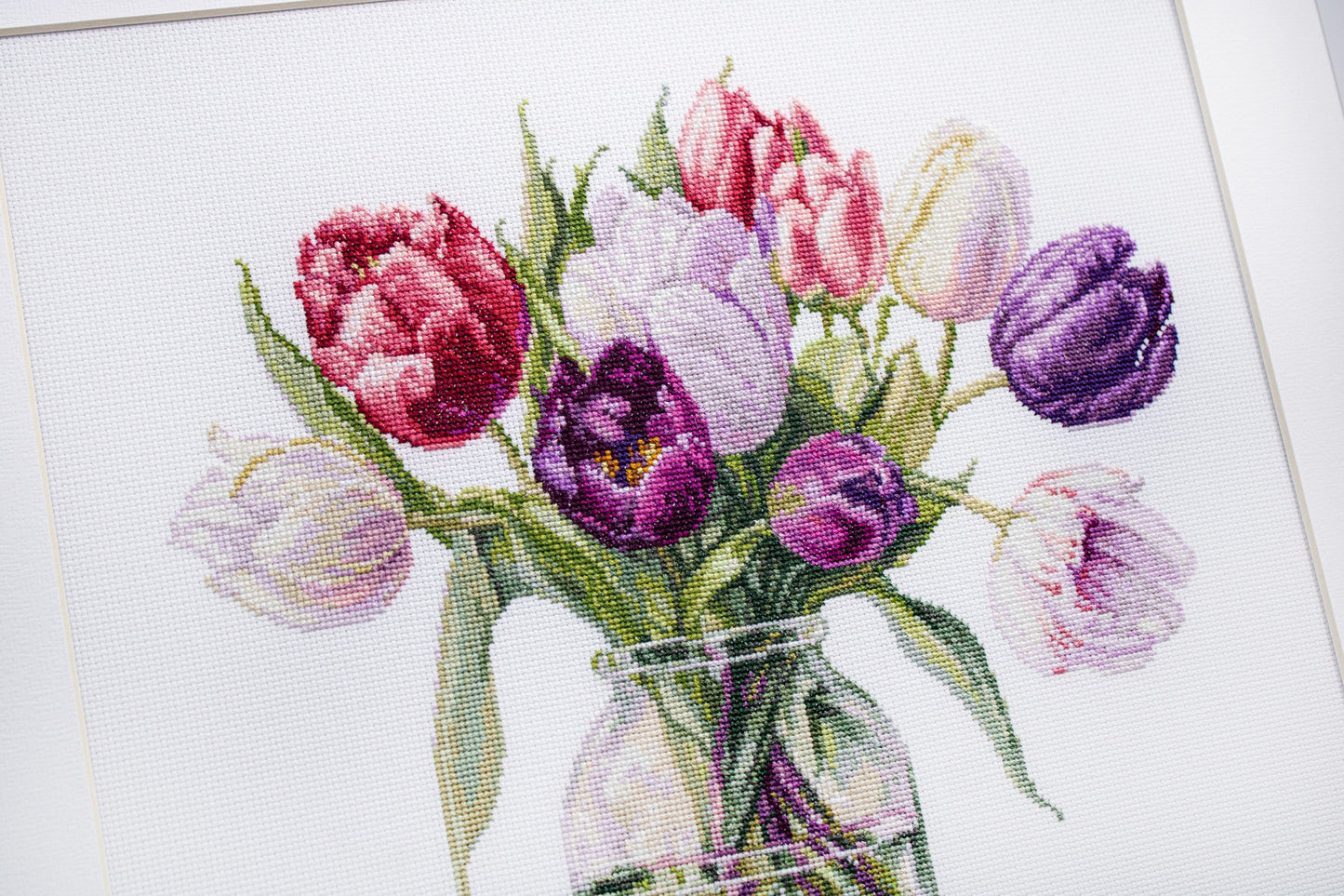 Cross stitch kit Luca-S - B7029 Bouquet of Tulips