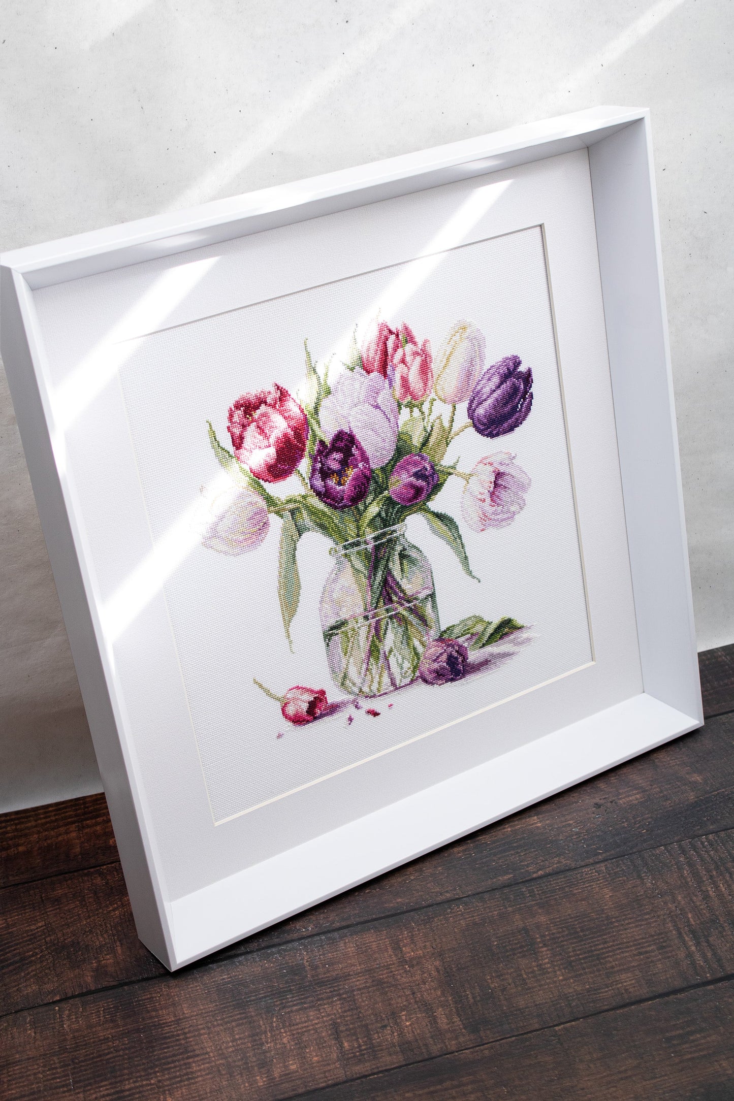 Cross stitch kit Luca-S - B7029 Bouquet of Tulips