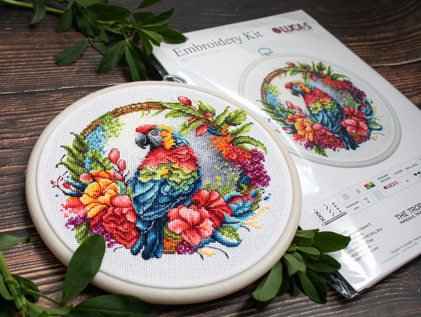 Cross stitch embroidery kit with embroidery hoop included - BC201 Tropical Parrot