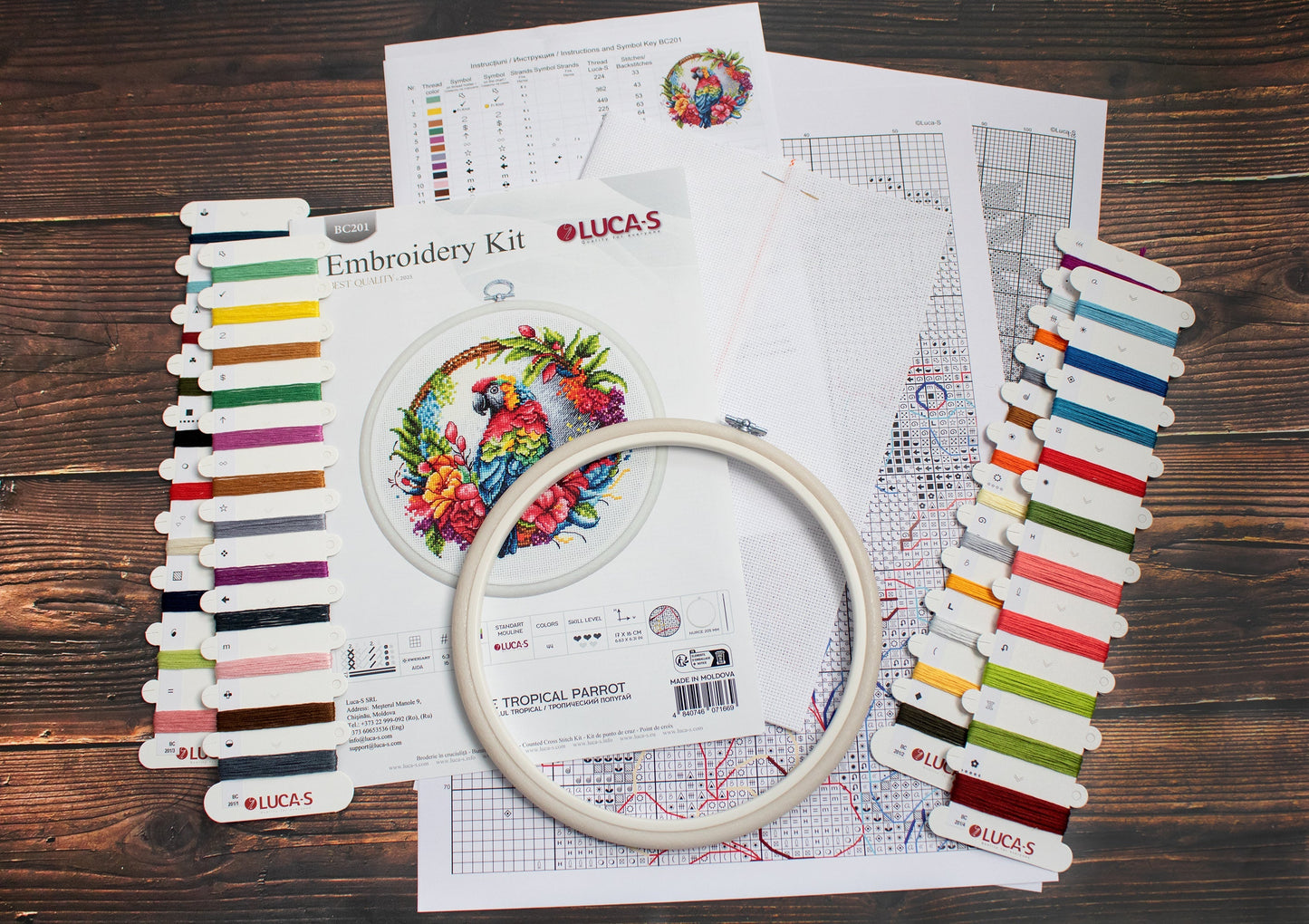 Cross stitch embroidery kit with embroidery hoop included - BC201 Tropical Parrot