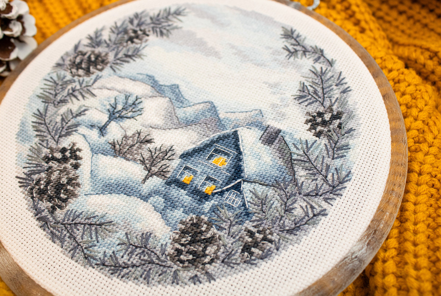 Cross stitch embroidery set with embroidery hoop included - Winter BC218