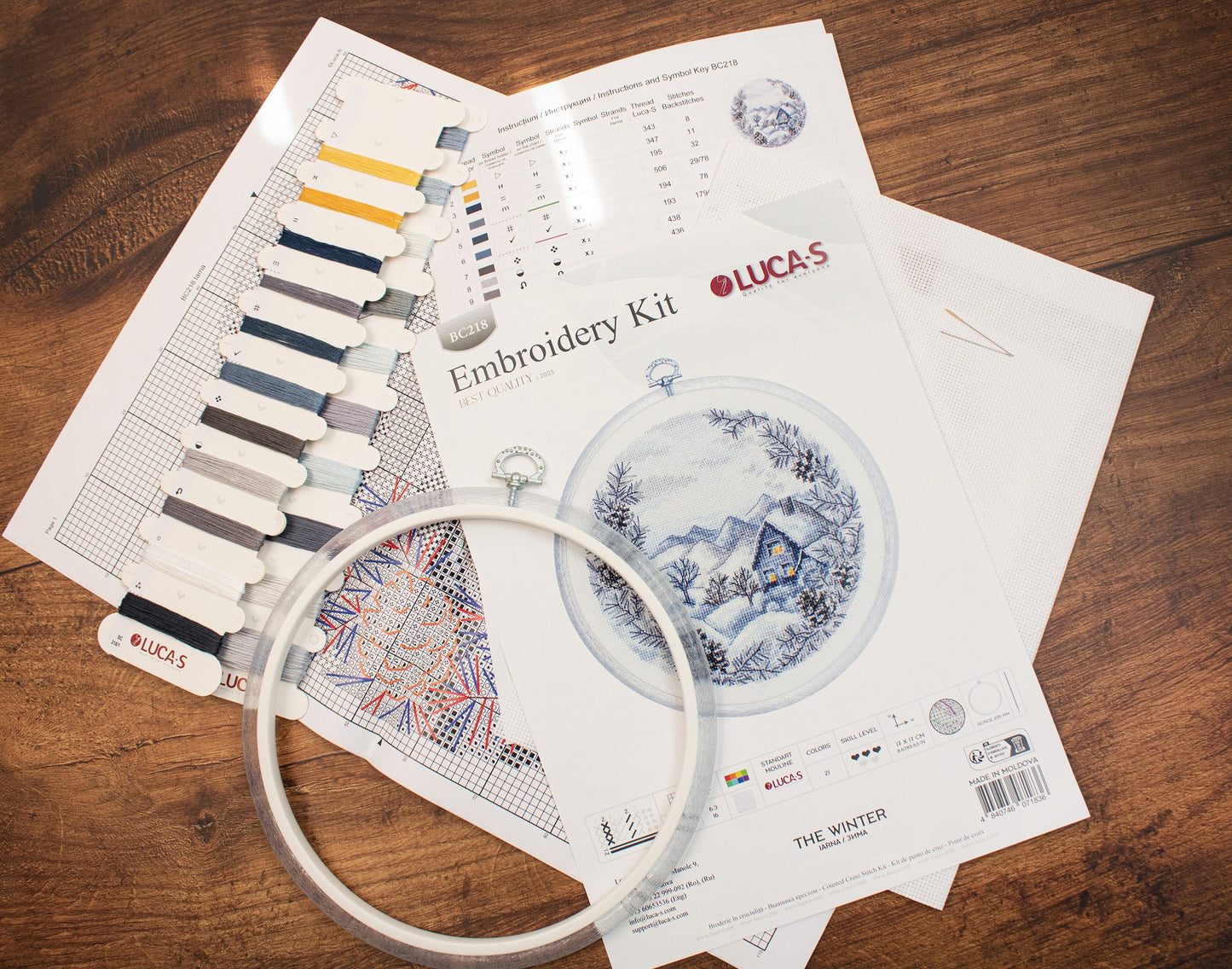 Cross stitch embroidery set with embroidery hoop included - Winter BC218