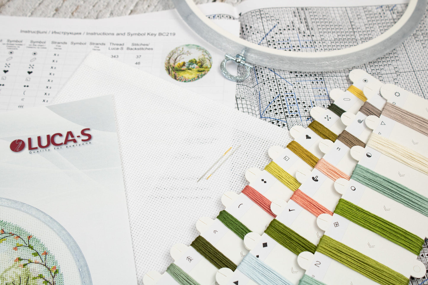 Cross stitch embroidery set with embroidery hoop included - Primavara BC219