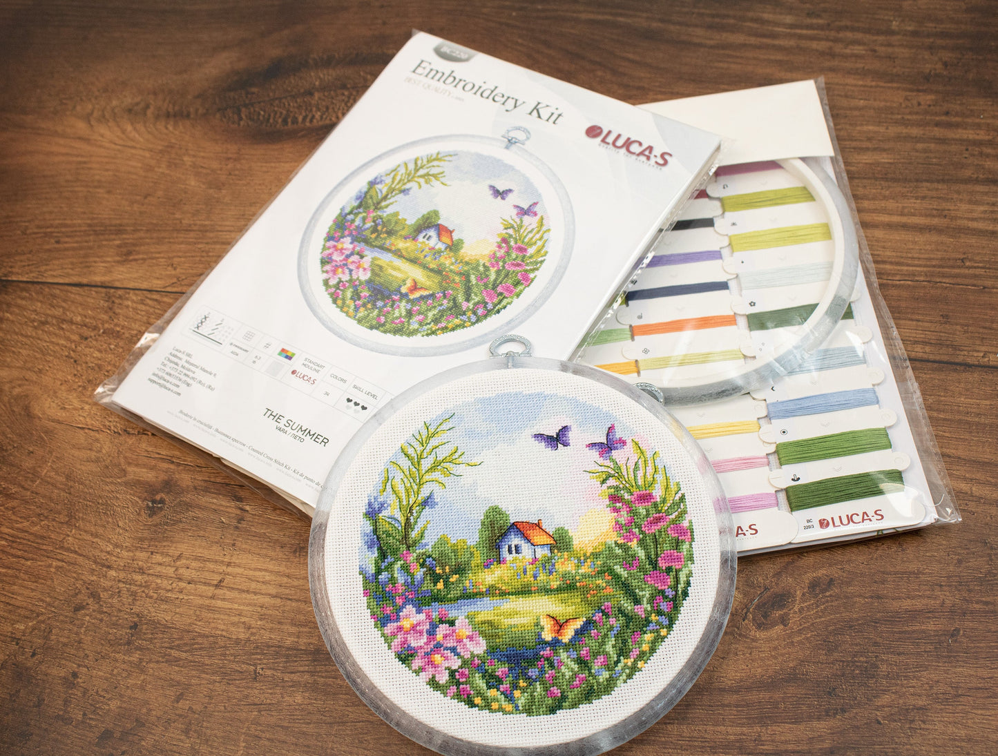 Cross stitch embroidery set with embroidery hoop included - Summer BC220