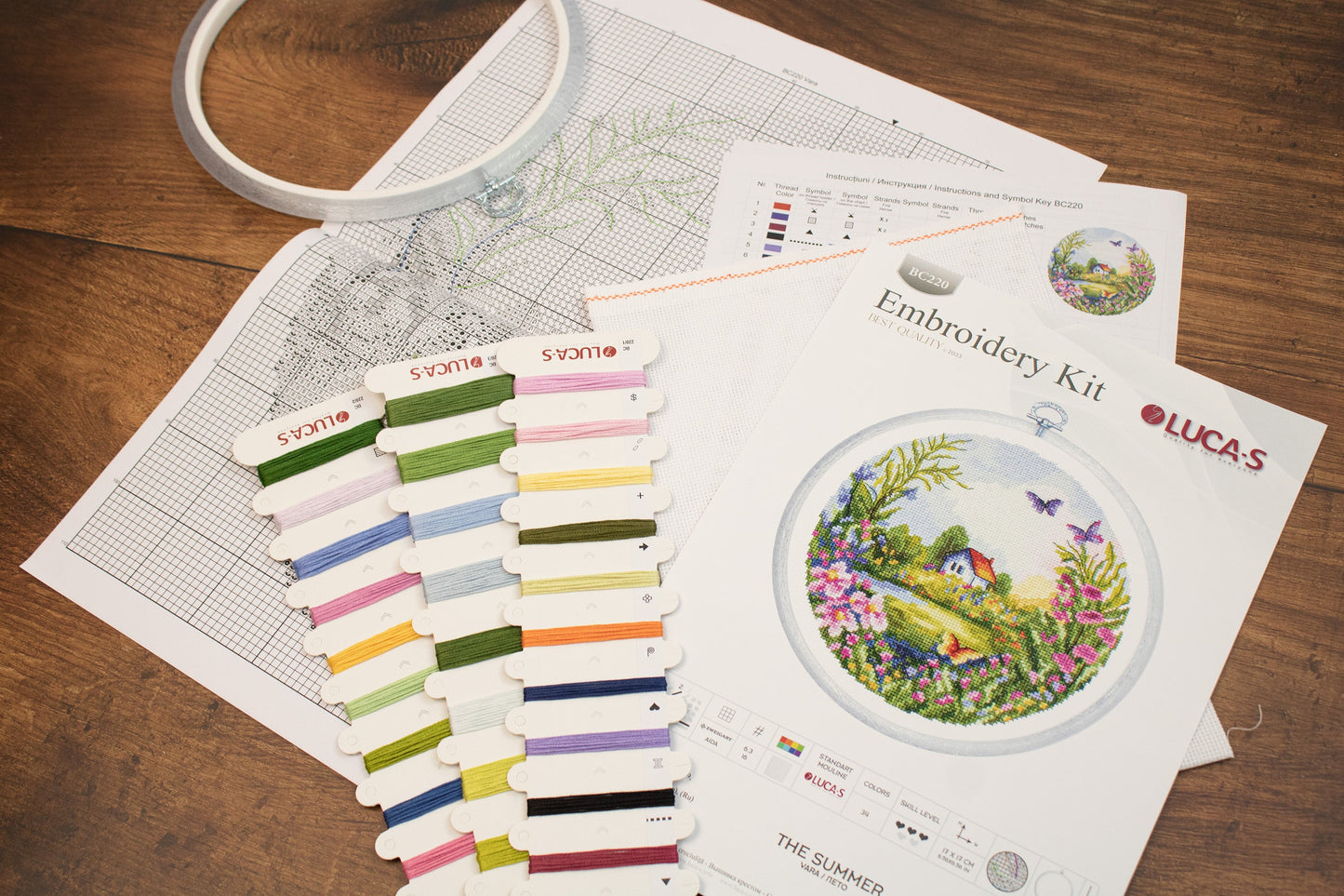Cross stitch embroidery set with embroidery hoop included - Summer BC220