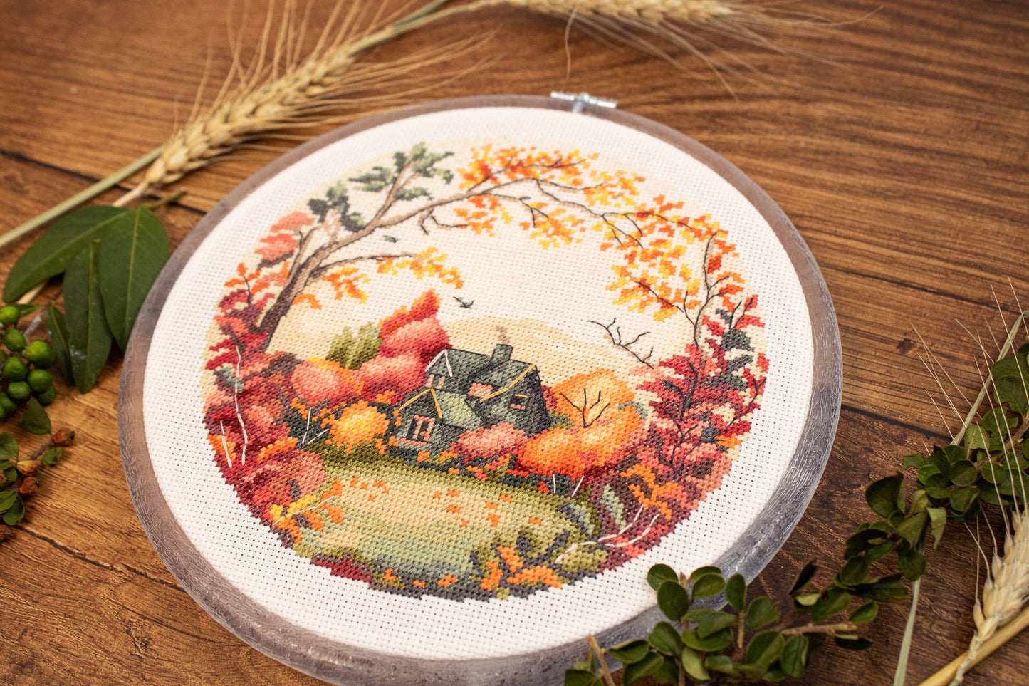 Cross stitch embroidery set with embroidery hoop included - Autumn BC221