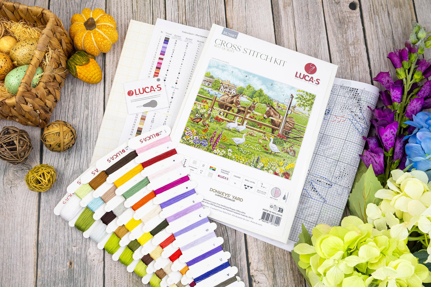 Set de brodat în cruciuliță Luca-S - Curtea Măgarilor, BU5087