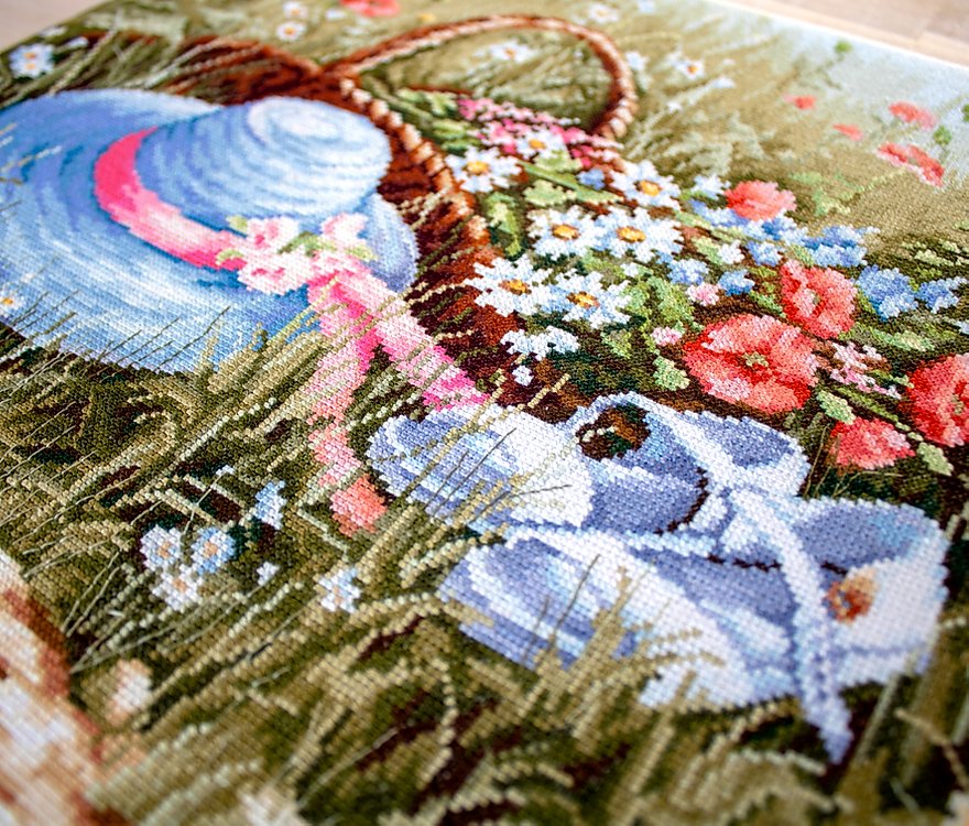 Cross stitch kit Luca-S - BU4020 Glade with poppies