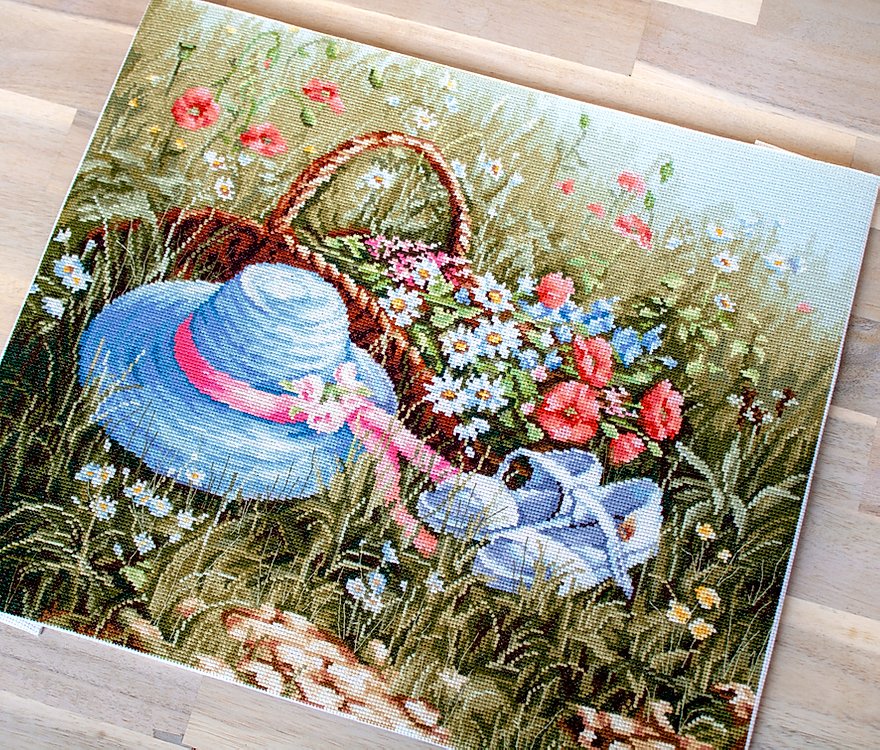Cross stitch kit Luca-S - BU4020 Glade with poppies