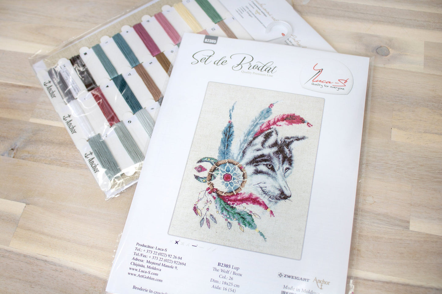 Cross stitch kit Luca-S - B2305 Wolf