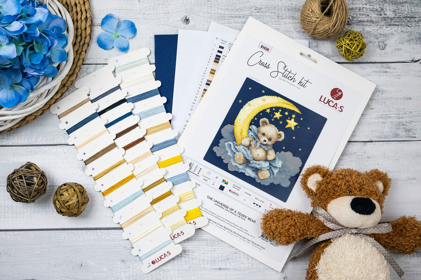 Set de brodat în cruciuliță Luca-S - Universul unui Ursuleț de Pluș ,B1436