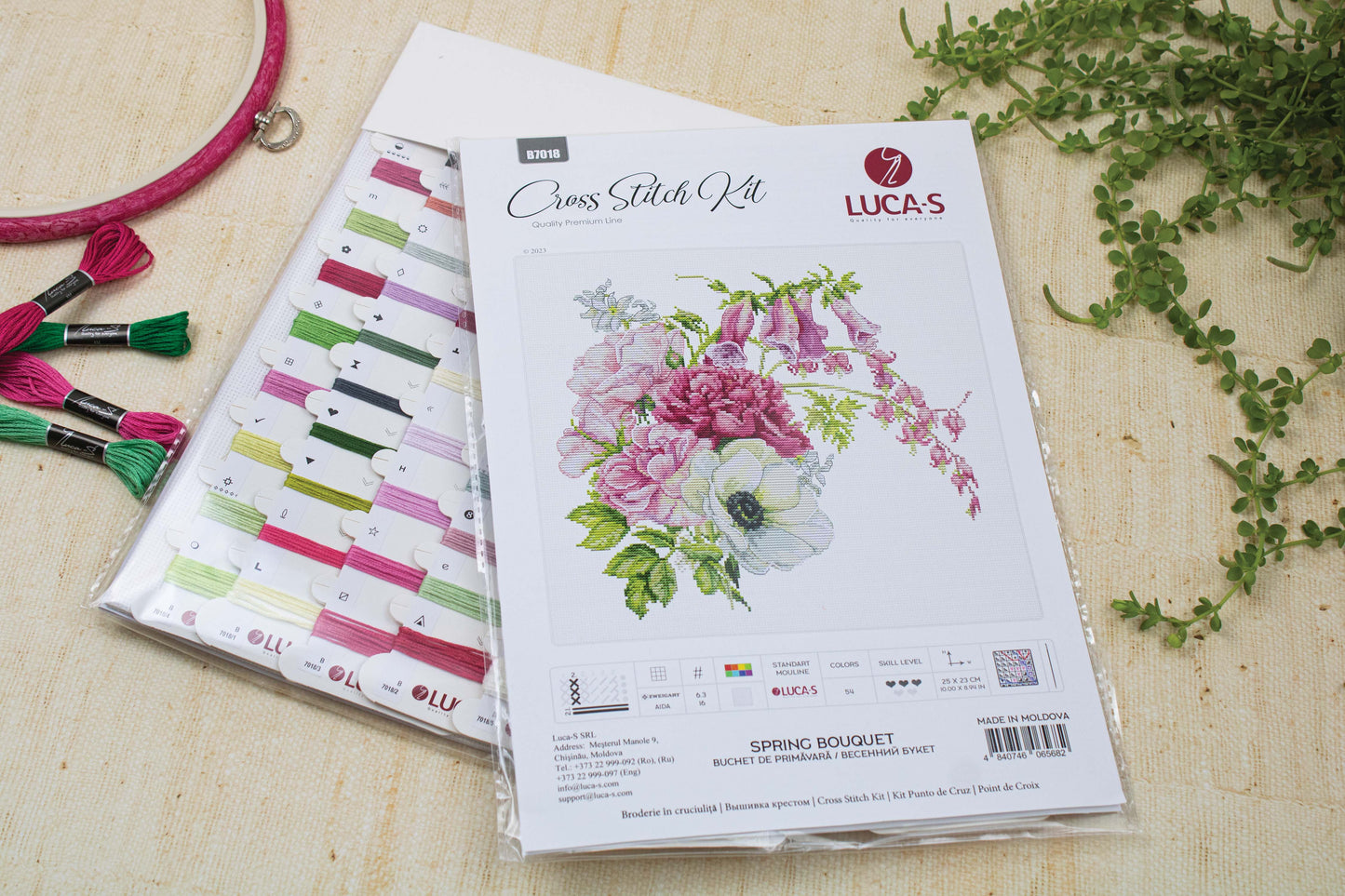 Luca-S cross stitch kit - Spring Bouquet, B7018