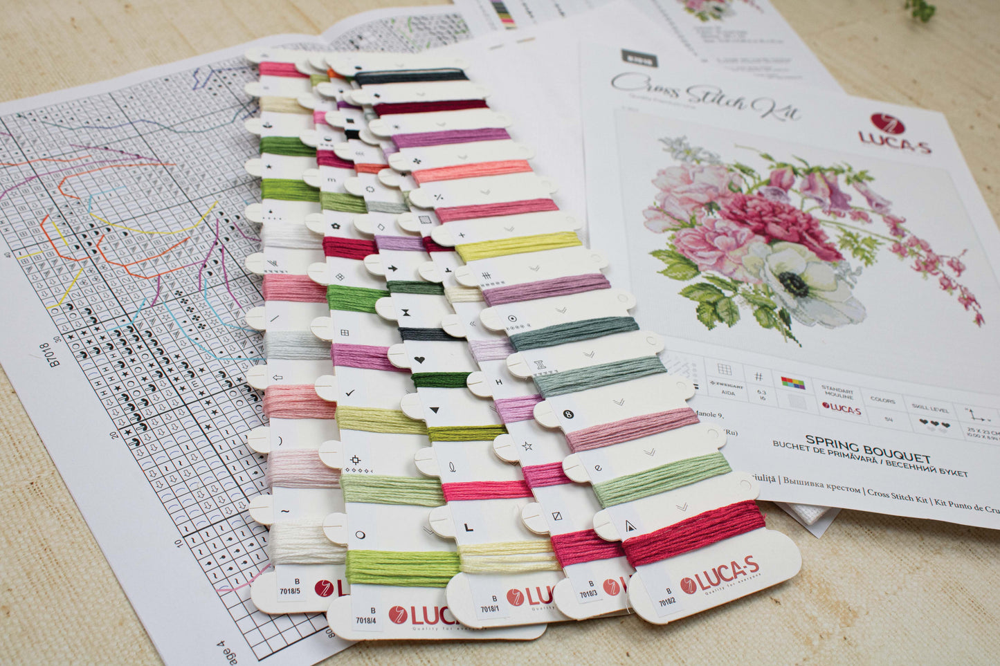 Luca-S cross stitch kit - Spring Bouquet, B7018