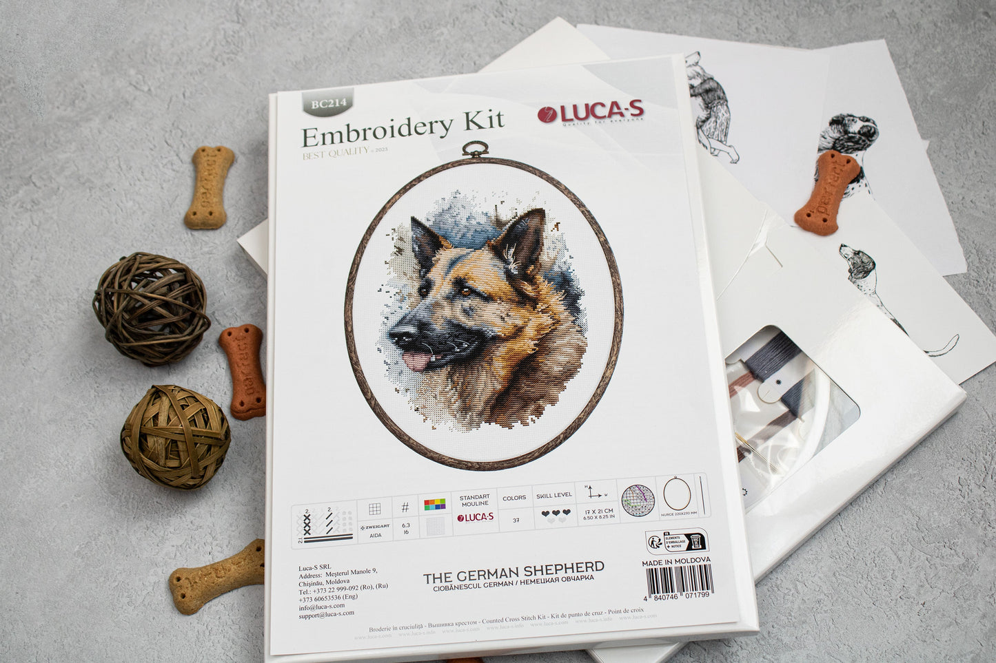 Embroidery kit with frame included Luca-S - BC214 German Shepherd 