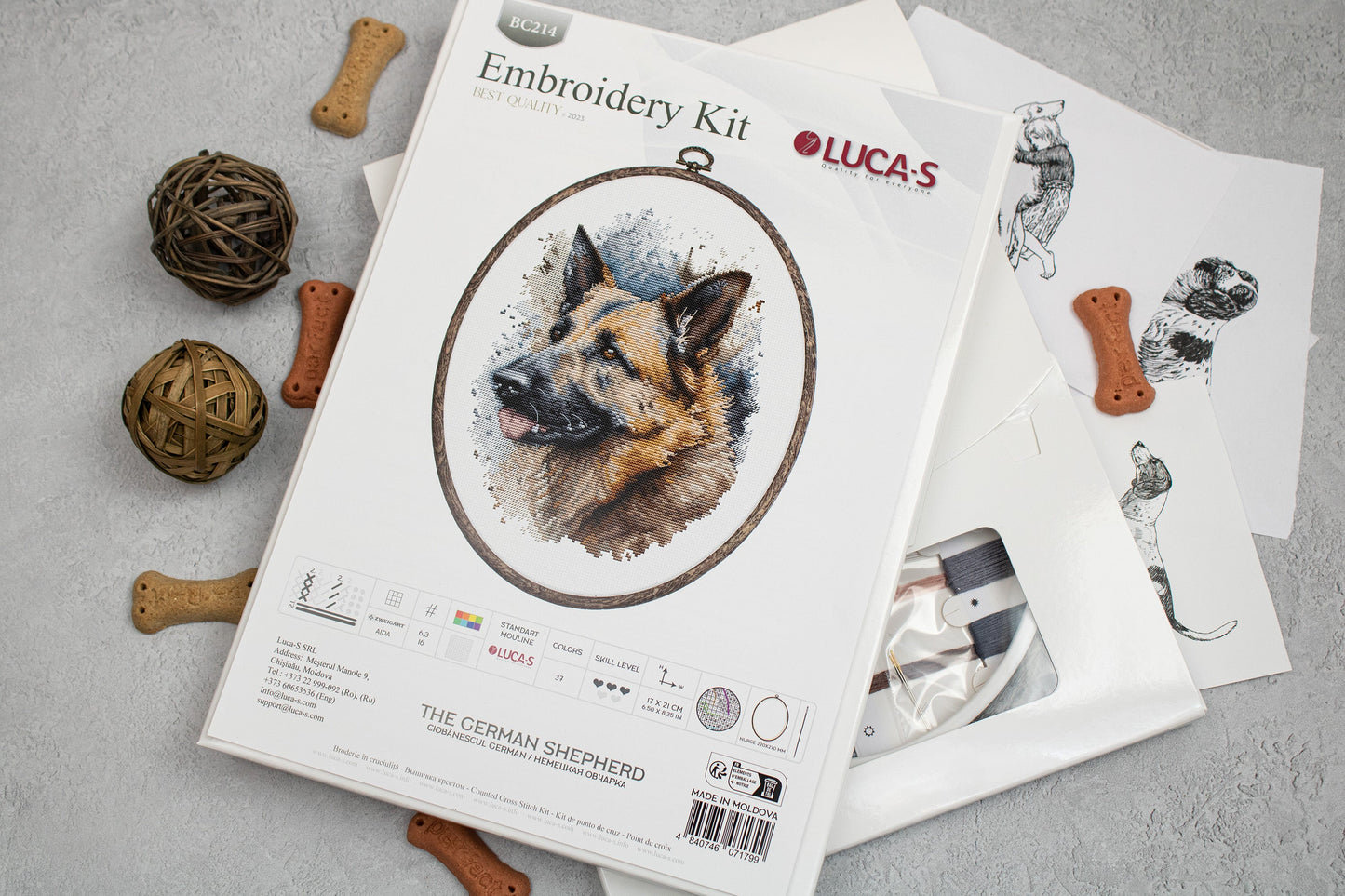 Embroidery kit with frame included Luca-S - BC214 German Shepherd 