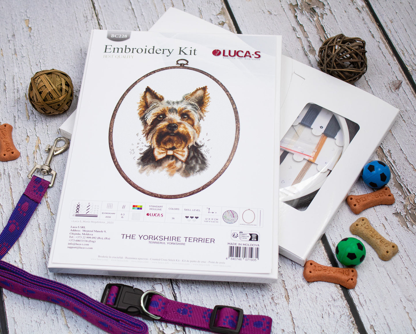 Cross stitch embroidery kit with embroidery hoop included - The Yorkshire Terrier, BC228