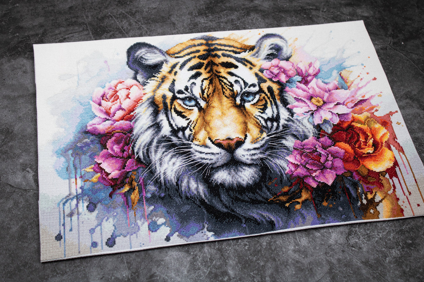 Cross stitch kit Luca-S - Wildlife BU5033