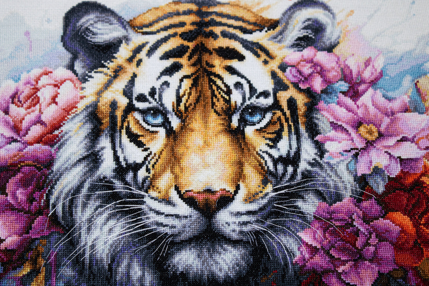 Cross stitch kit Luca-S - Wildlife BU5033