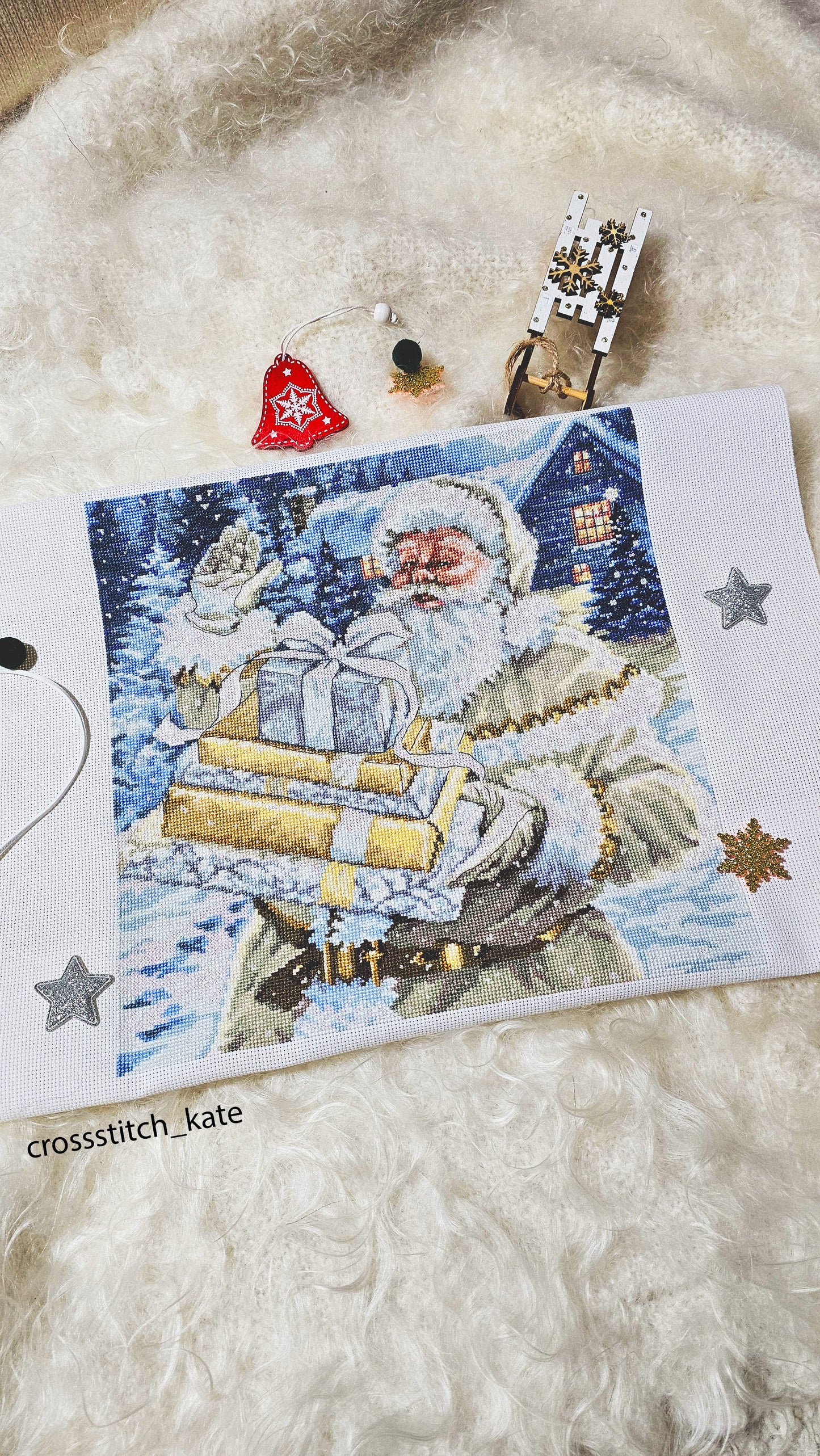 Cross stitch kit Luca-S - Santa Claus with Gifts BU5034